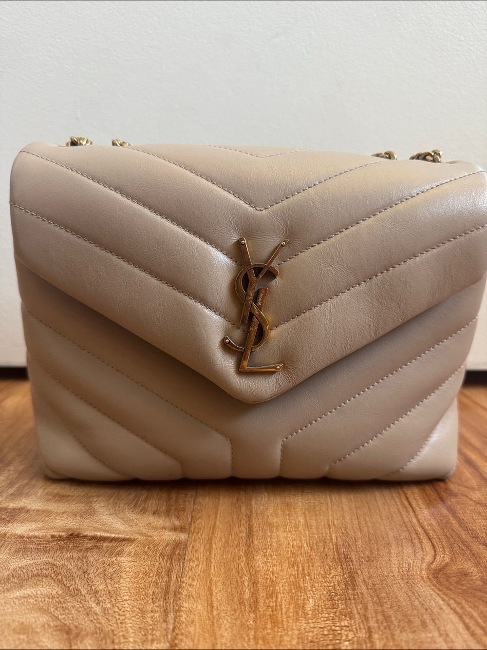 Saint Laurent Beige LOU LOU Quilted Chevron Chain Shoulder Bag - Picture 2 of 7